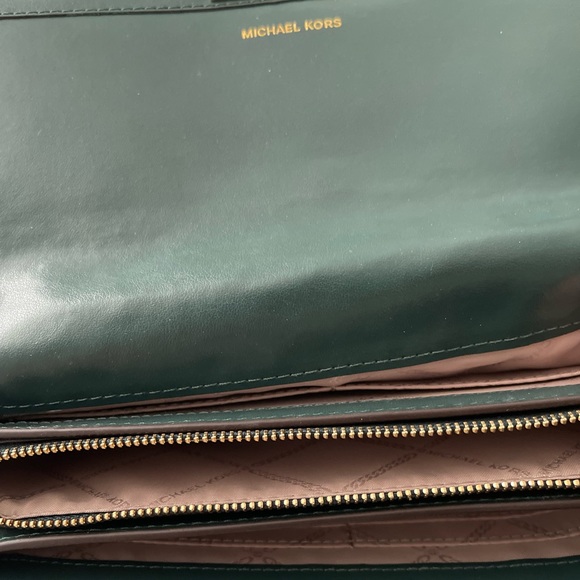 Michael Kors LG Clutch Xbody Green